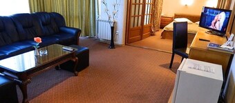 Dalin Hotel