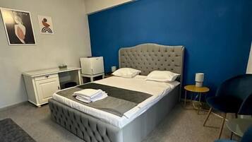 Superior Double Room, 1 Bedroom, Smoking, City View | Minibar, in-room safe, desk, rollaway beds (surcharge)