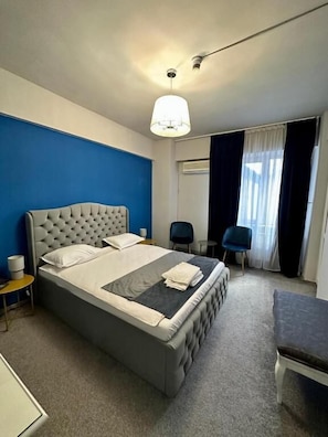 Superior Double Room, 1 Bedroom, Smoking, City View | Minibar, in-room safe, desk, free WiFi