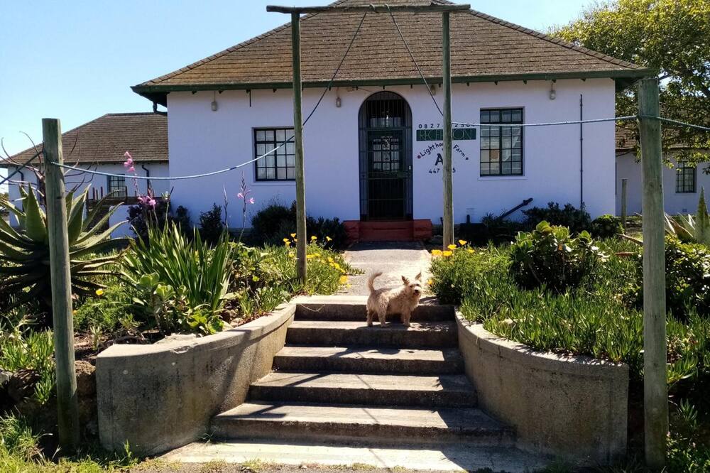 Lighthouse Farm Backpackers Lodge