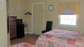 Double Room | Blackout drapes, rollaway beds, free WiFi, bed sheets