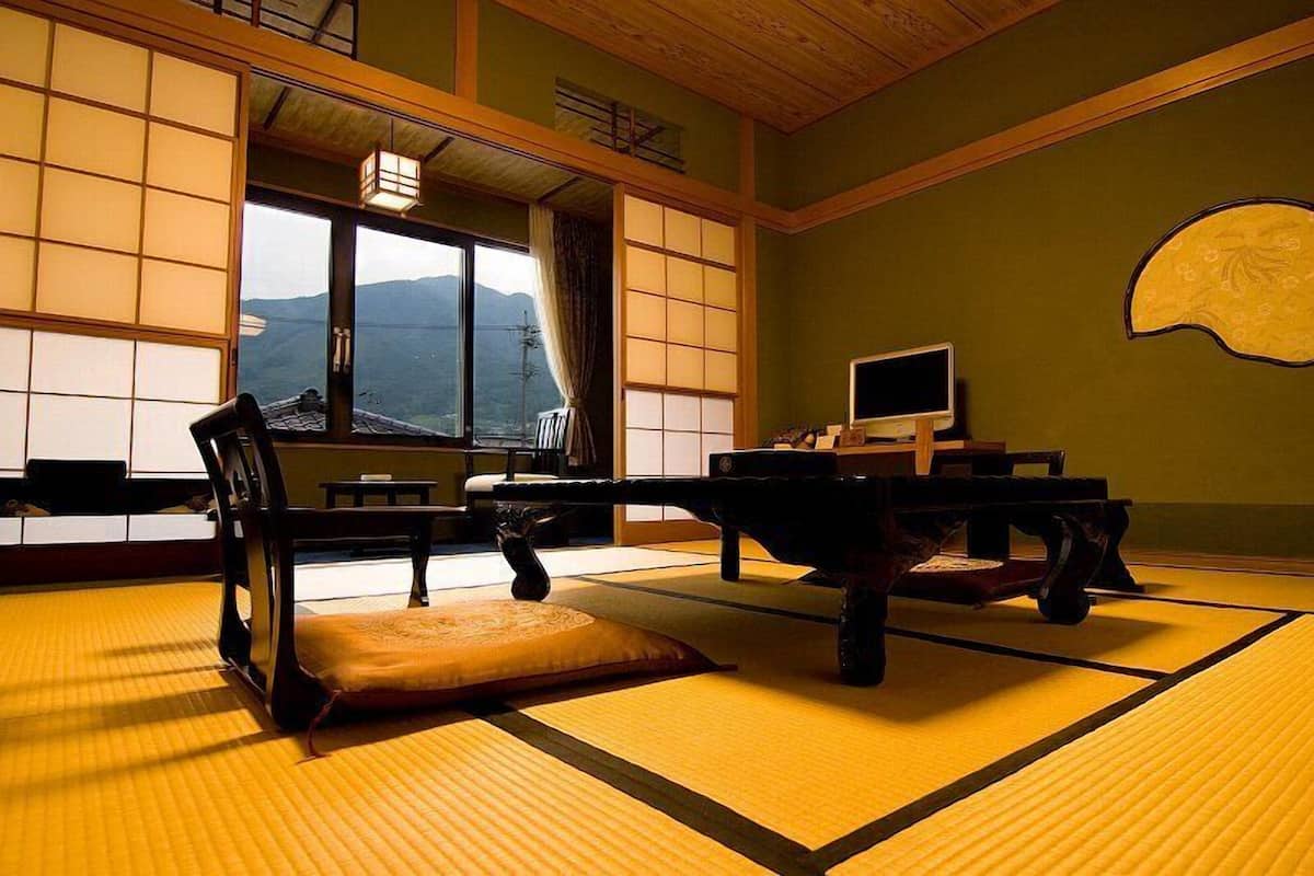 Habitación tradicional, baño privado (Japanese Style, TSUKI) | Minibar, caja de seguridad en la habitación y escritorio