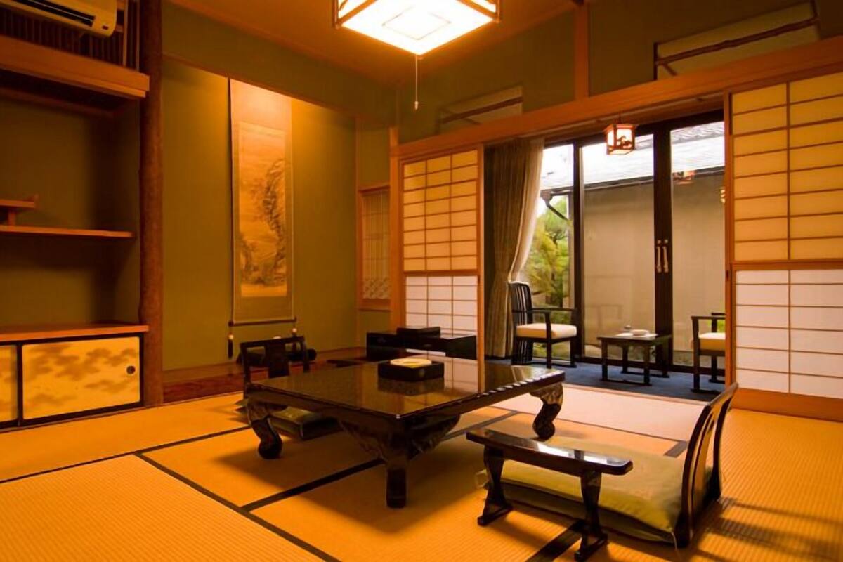 Quarto tradicional (Japanese,PrivateOpen-airBath, MATSU) | Frigobar, cofres nos quartos, escrivaninha