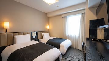 Daunenbettdecken, Schreibtisch, Verdunkelungsvorhänge