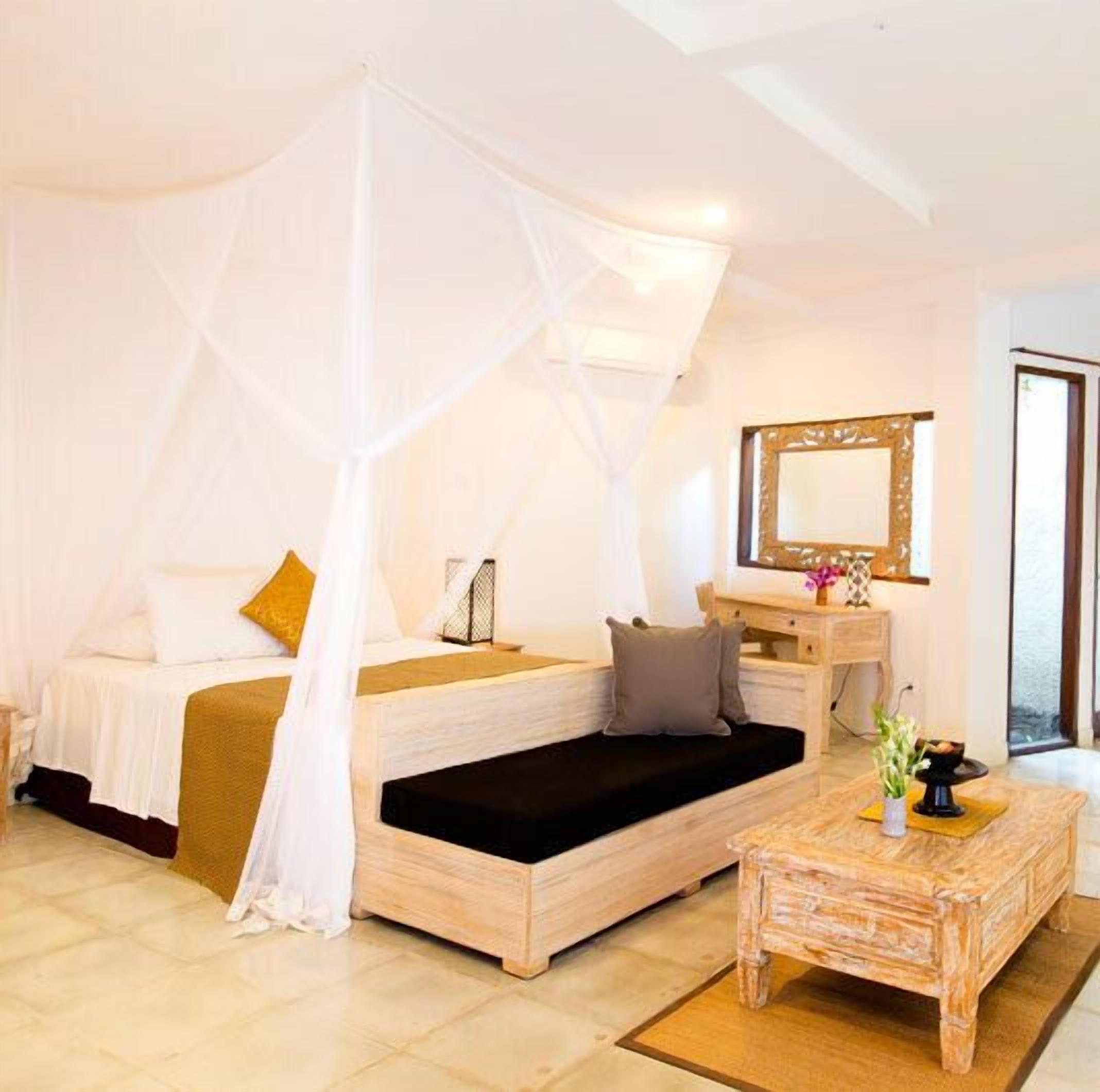 in-room safe, desk, blackout curtains, free wifi