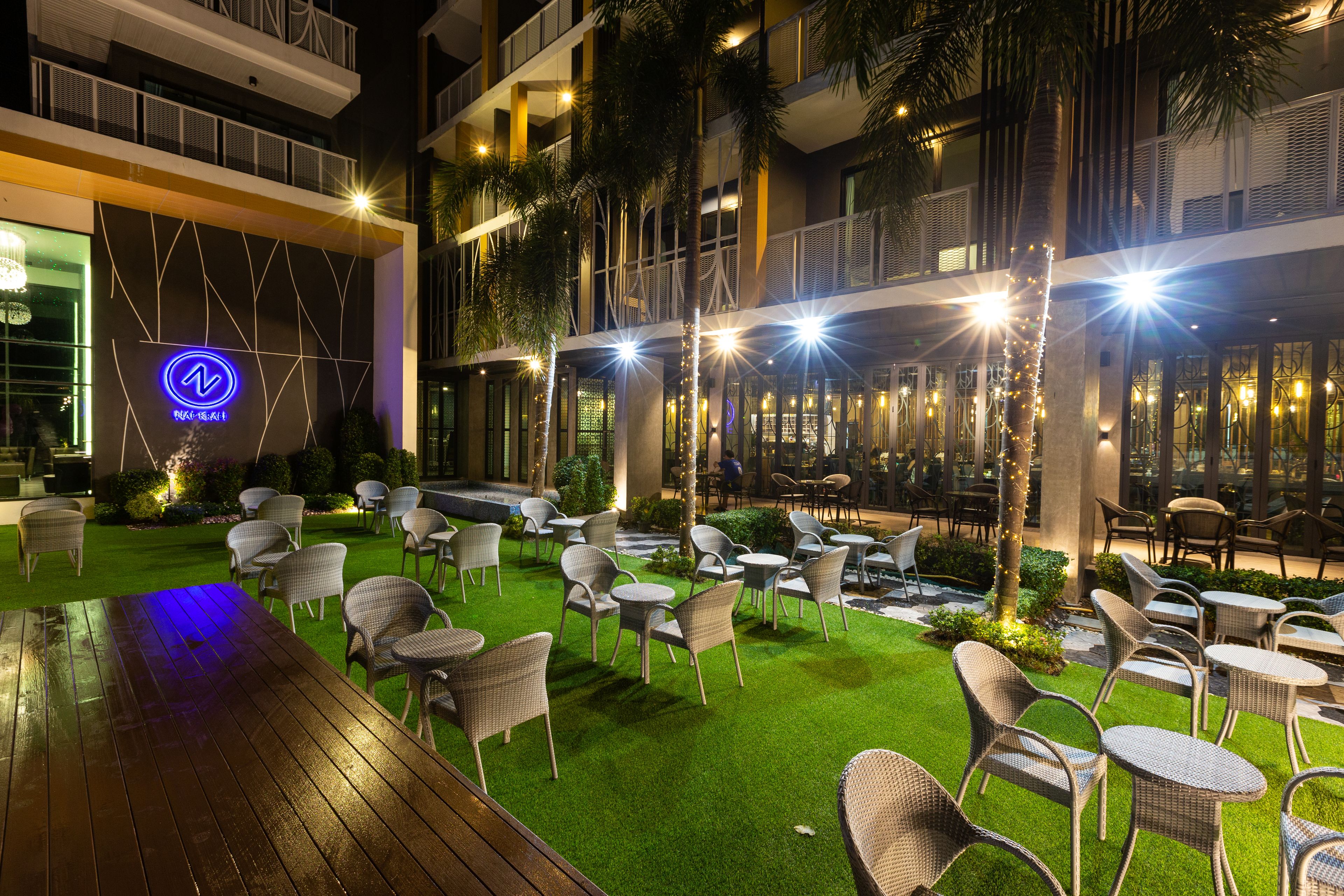 outdoor banquet area