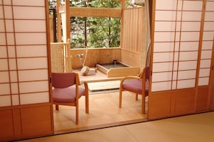 Quarto superior, para não fumantes (Japanese Style) | Cofres nos quartos, escrivaninha, espaço de trabalho para notebook