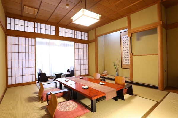 In-room safe, desk, laptop workspace, free WiFi