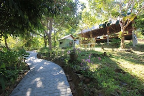 Property grounds - Chomjan Beach Resort (Ranong)