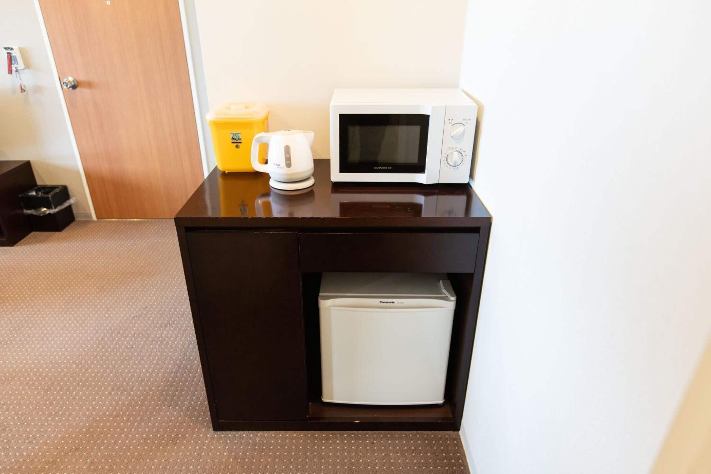 1 bedroom, in-room safe, individually decorated, individually furnished