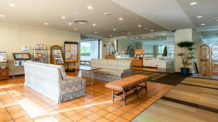 Wisterian Life Club Toba