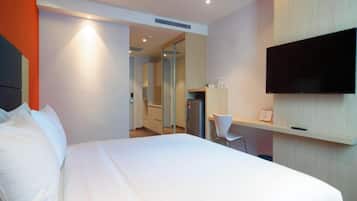 Premium bedding, in-room safe, desk, soundproofing