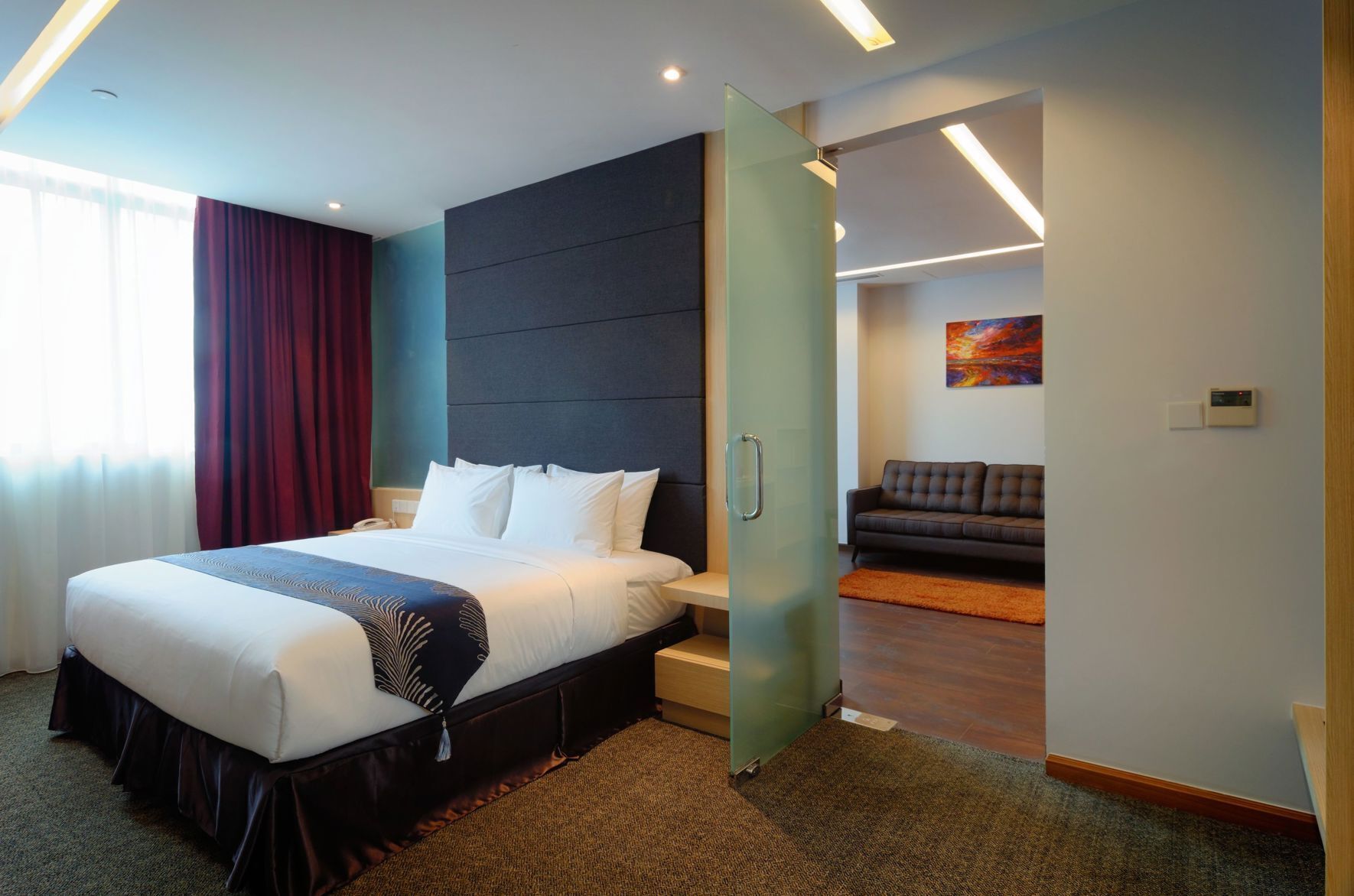 Premium bedding, in-room safe, desk, soundproofing