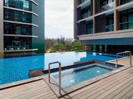 Kolam renang terbuka 