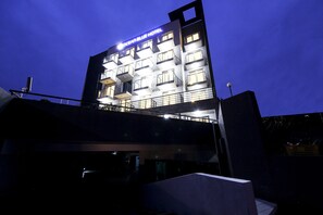 숙박 시설 정면