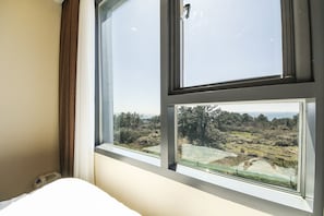 Twin Room, Ocean View - Jeju Ocean Blue Hotel (Seogwipo)
