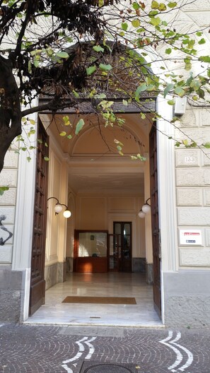 Front of property - B&B Rettifilo (Naples)
