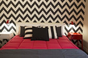 Family Quadruple Room | Egyptian cotton sheets, premium bedding, down comforters, minibar - B&B Rettifilo (Naples)