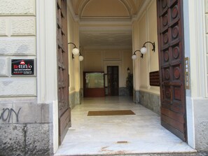 Front of property - B&B Rettifilo (Naples)