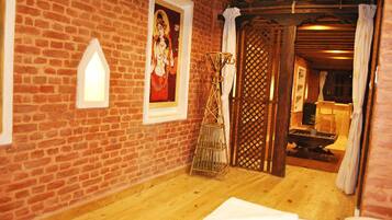 Desk, free WiFi, bed sheets