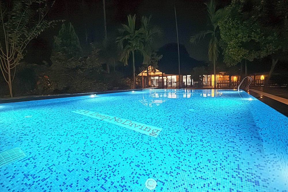 Jungle Safari Resort