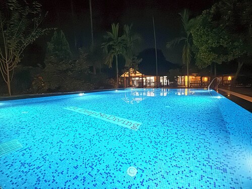 Jungle Safari Resort