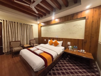 Jungle Safari Resort