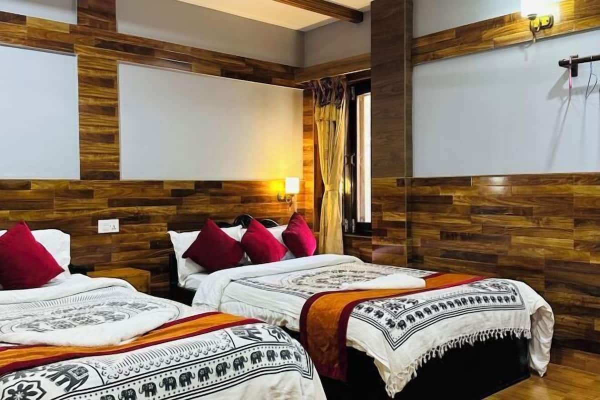 Kaliteli yatak takımı, odada kasa, ses yalıtımı