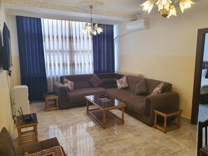 Living area - Aljazeera Hotel Apartments (Amman)