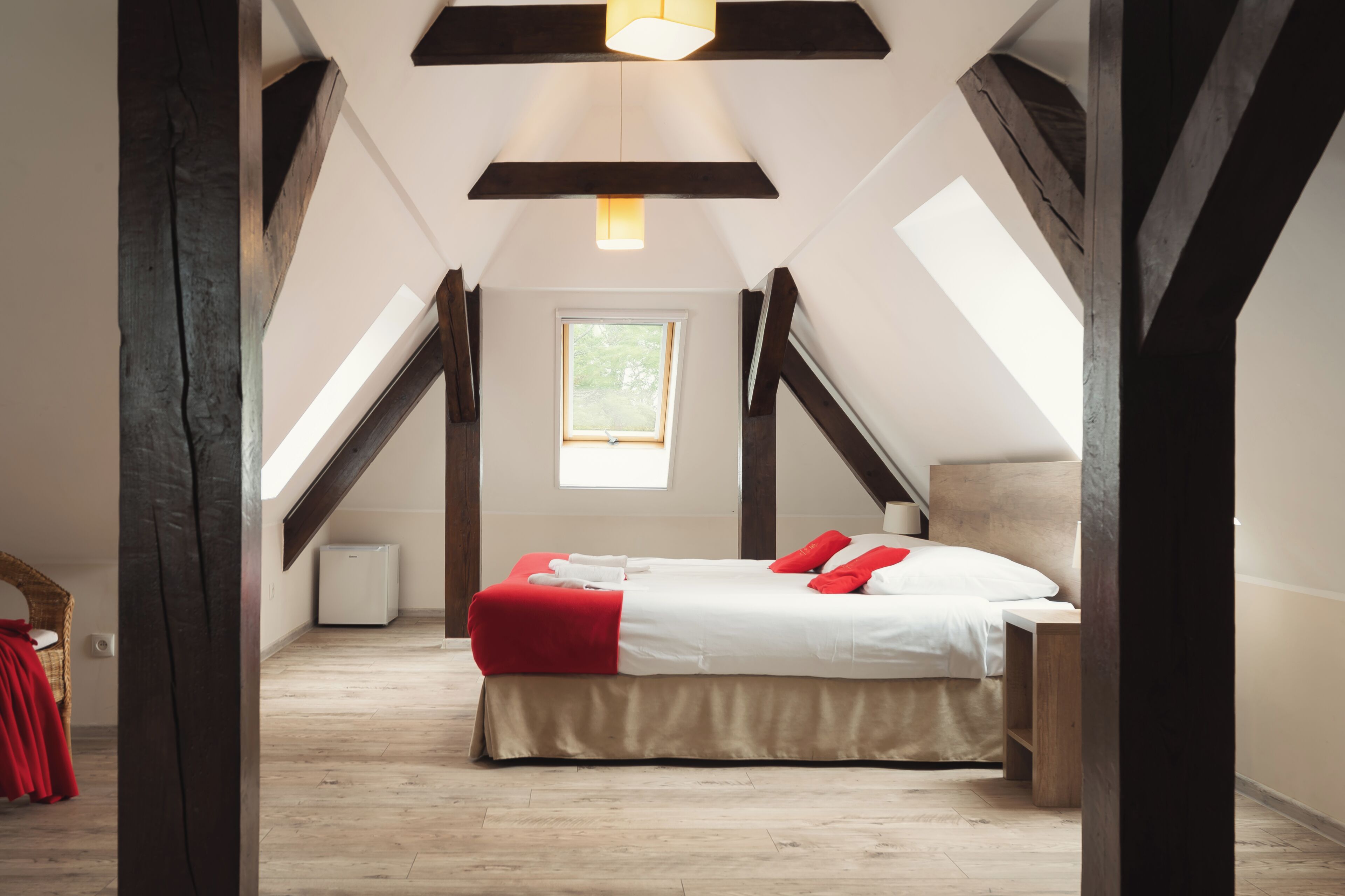 Familierom, hageutsikt | Barnesenger, wi-fi (inkludert) og sengetøy