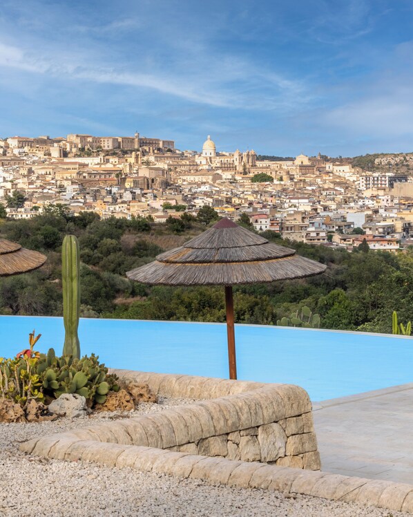 Exterior - Baglio Genovesi (Noto)