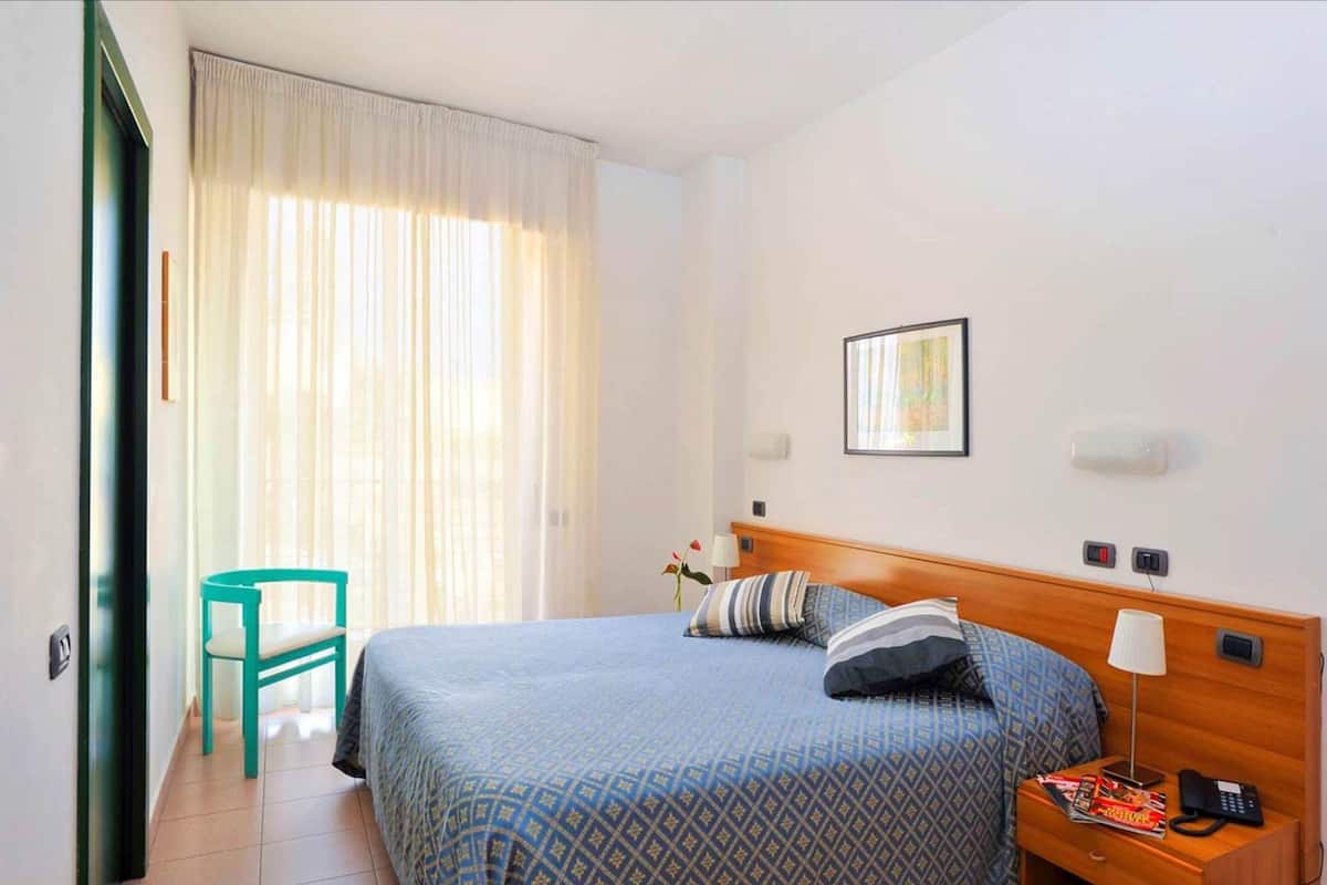 Classic Double or Twin Room, Private Bathroom | In-room safe, desk, free WiFi