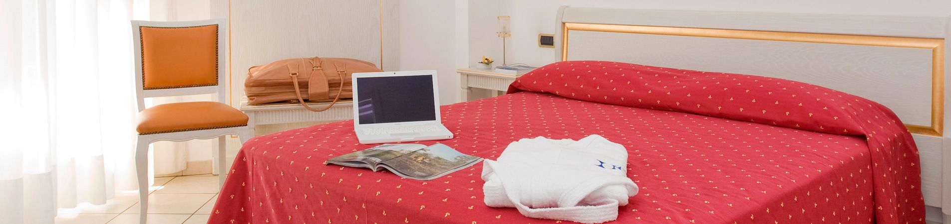 superior double or twin room | in-room safe, desk, free wifi