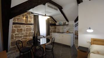 Studio (A5) | Private kitchen | Fridge, coffee/tea maker, electric kettle