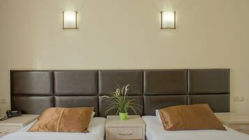 Minibar, iron/ironing board, free WiFi