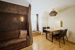 Appartement, 1 chambre, non-fumeur, cuisine (Final Cleaning Fee +55,00 EUR) | Repas dans la chambre