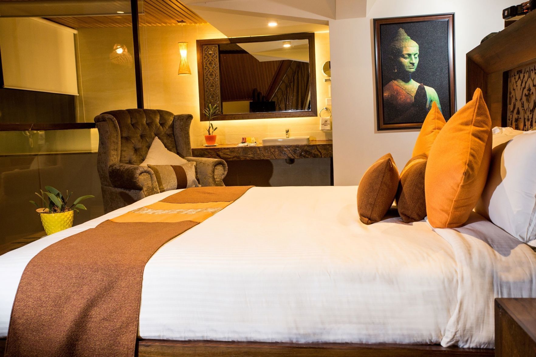 Minibar, desk, iron/ironing board, free WiFi