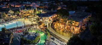 Hotel Pirates World