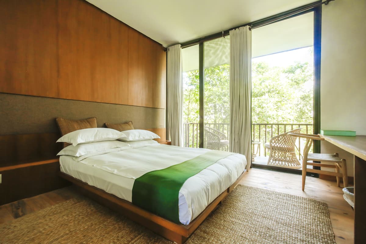 Villa familiale, piscine privée | 1 chambre, literie de qualité, minibar, coffre-fort