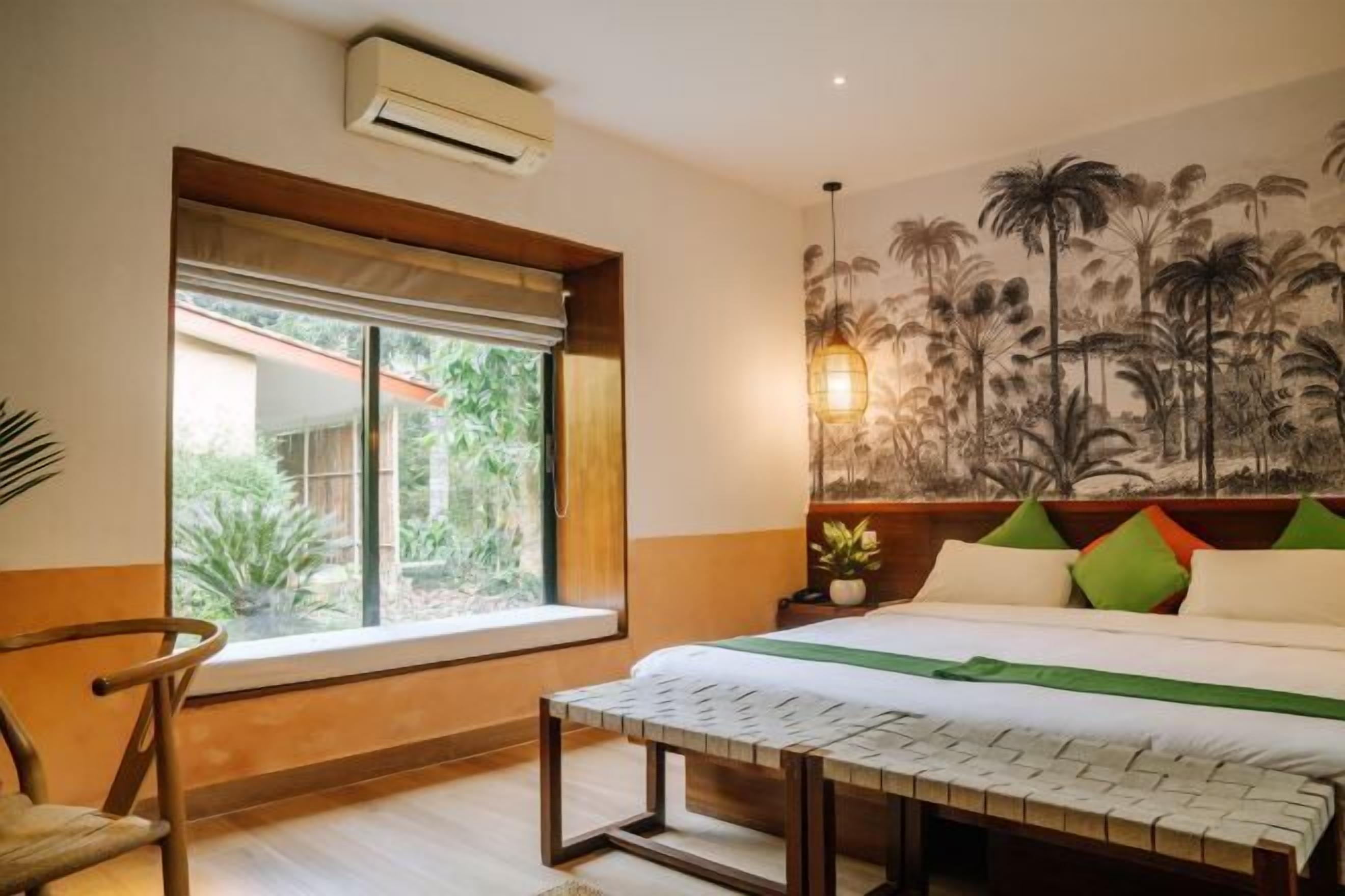 1 bedroom, premium bedding, minibar, in-room safe