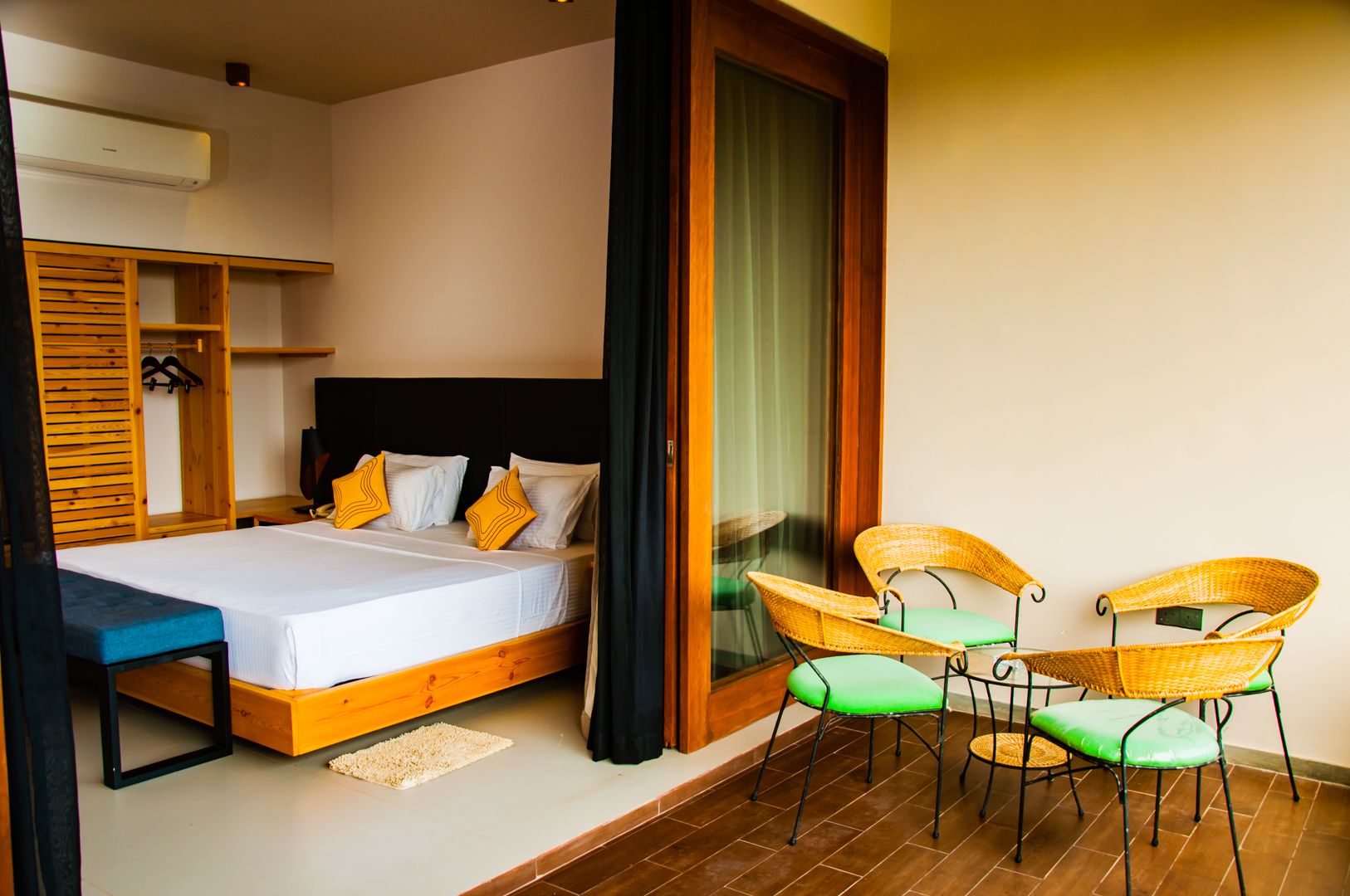 Minibar, coffres-forts dans les chambres, bureau, chambres insonorisées