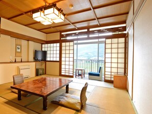 Japanese Style Room for 4-5 adults | Bed sheets