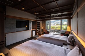 Quadruple Room with Open-Air bath ,Non Smoking, River View | Bed sheets