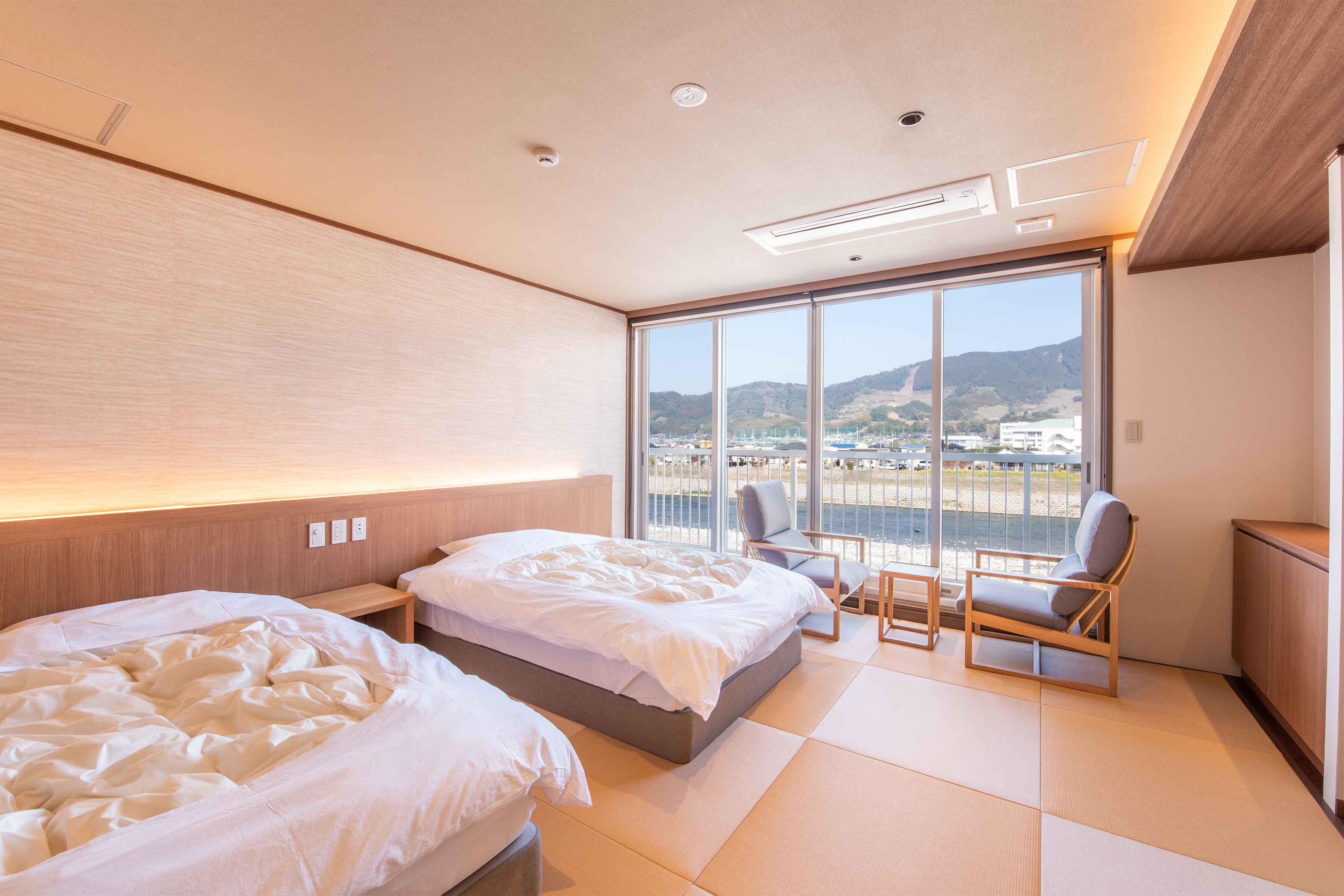 Double or Twin Room, Non Smoking, River View | Bed sheets