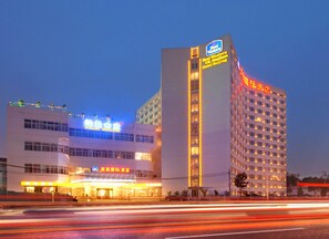 Front of property - evening/night - Ya'ao International Hotel Beijing (Beijing)