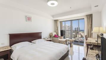 Deluxe Suite, Sea View | In-room safe, desk, free WiFi
