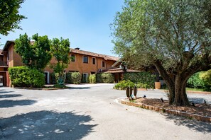 Garden - Motel Charlie (Settala)