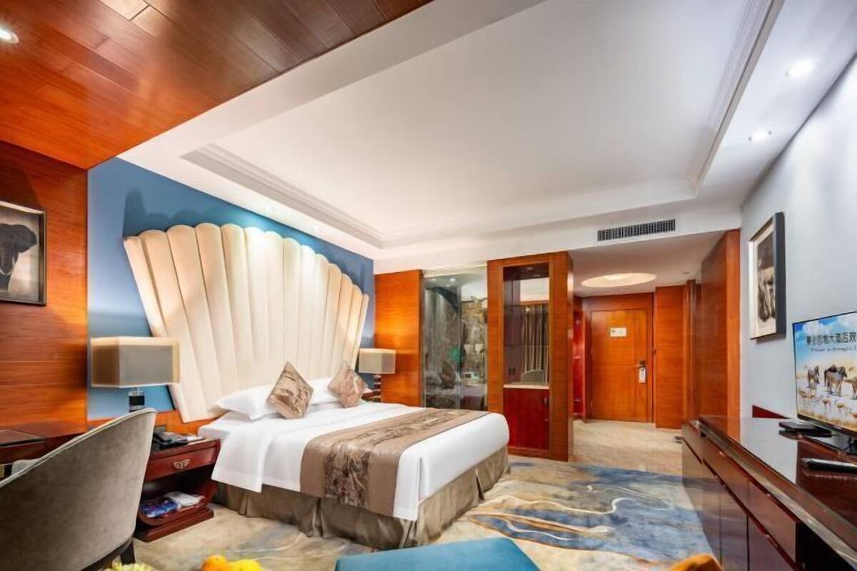 In-room safe, desk, blackout drapes, iron/ironing board