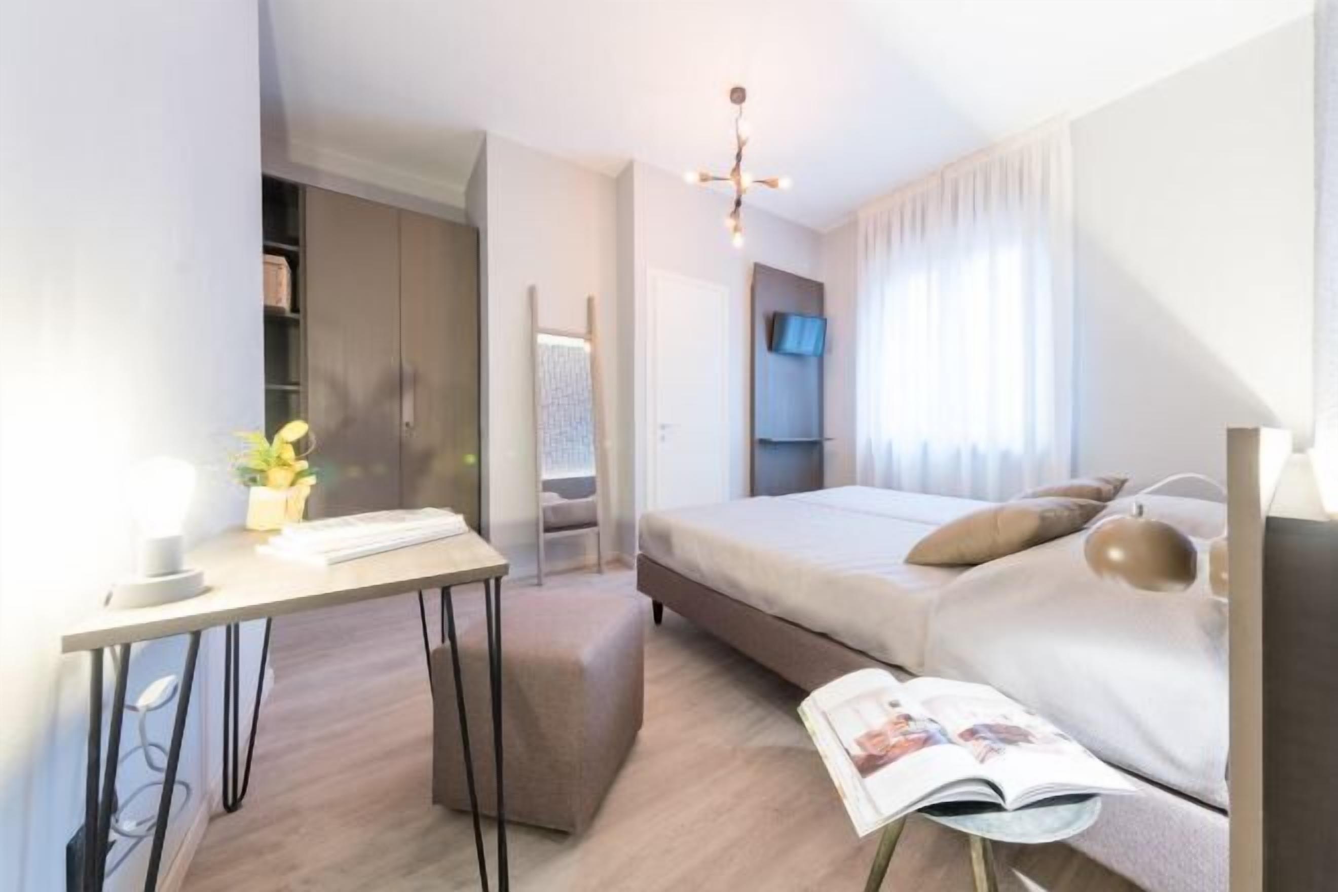 Työpöytä, silitysrauta/-lauta, vauvansängyt, ilmainen Wi-Fi