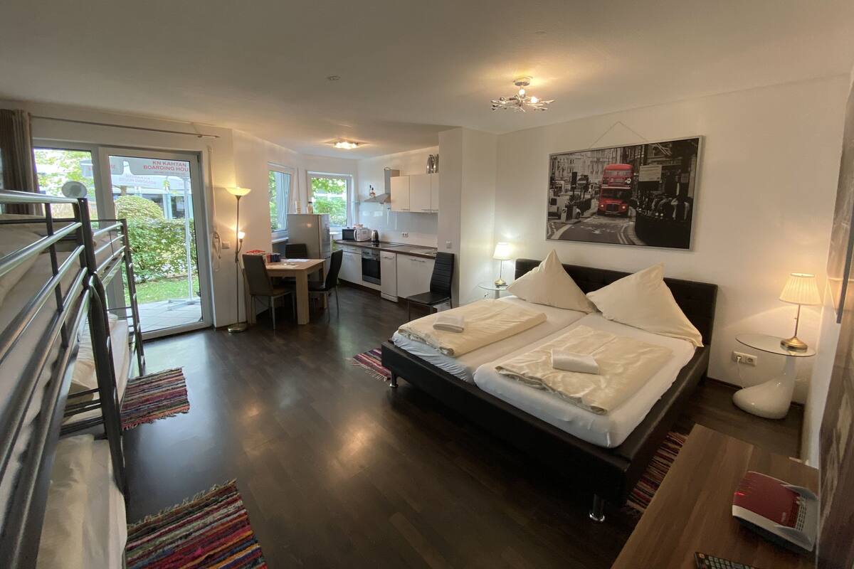 Basic Studio, 1 Bedroom, Courtyard View